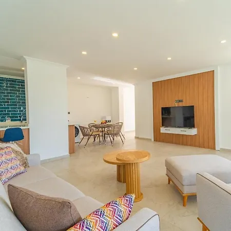 With A Pool In Kalkan 1 Апартаменты